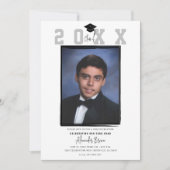 White Minimal Trendy Foto Graduation Party Einladung (Vorderseite)