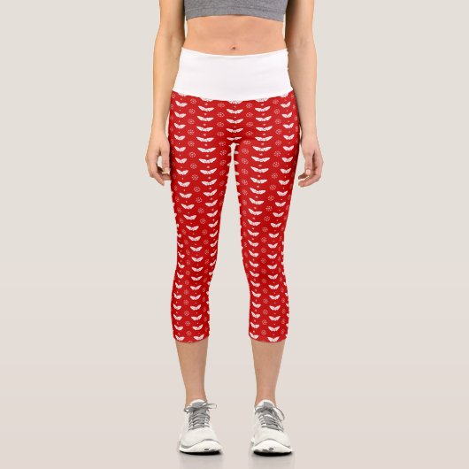 White Mistletows auf Red Background Weihnachten Ho Capri Leggings (Vorderseite)