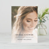 White Modern Bold Foto Bridal Dusche Einladung (Stehend Vorderseite)