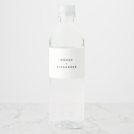 White Modern Bold Wedding Wasserflaschenetikett (Vorderseite)