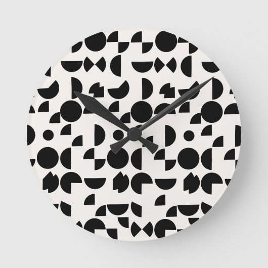 White Modern Elegant Geometric Tribal Runde Wanduhr (Vorderseite)