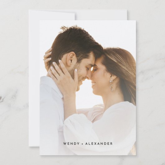 White Modern Script Monogram Wedding Foto Einladung (Rückseite)