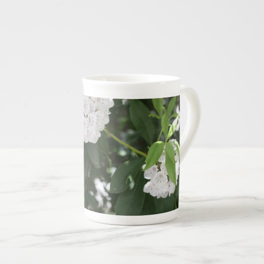White Mountain Laurel Blume Tasse (Vorderseite Rechts)