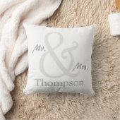 White Mr. and Mrs. Couple's Kissen (Decke)