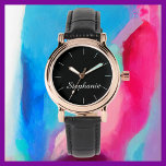 White Name Stilvolle Glam Rose Gold Black Band Han Armbanduhr<br><div class="desc">Diese elegante verglaste goldene Armbanduhr der Rose ist mit schwarzem Hintergrund, schwarzem Band und personalisiert mit Ihrem Namen dekoriert. Sie können den Namen leicht ändern und die weißen Markierungen löschen, wenn Sie es wünschen. Was für ein wundervolles Geschenk für sie - eine Brautjungfrau, Trauzeugin, Abschluss, Muttertag, Geburtstag oder irgendein anderer...</div>