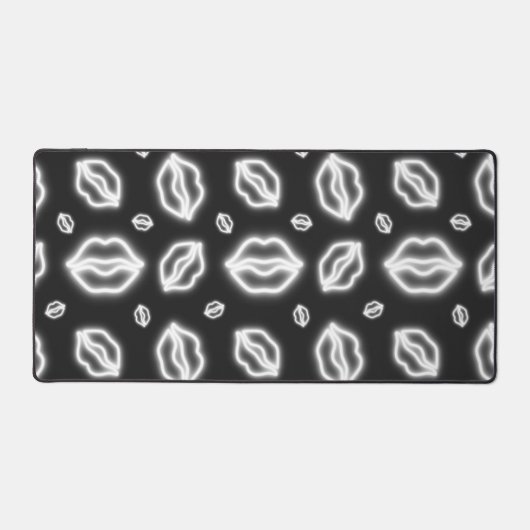 White Neon Kiss Schreibtischunterlage (Vorderseite)