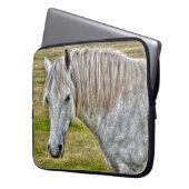 White New Forest Pony Wild Horse Laptopschutzhülle (Vorderseite Links)
