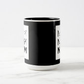 White Nom Nom Nom Zweifarbige Tasse (Mittel)