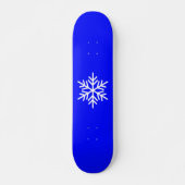White Nordic Snowflake Royal Blue Hintergrund Skateboard (Vorne)