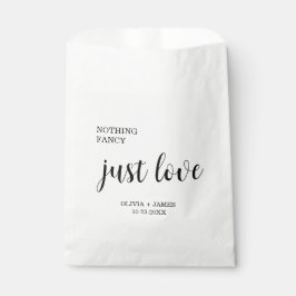 White Nothing Fancy Just Love Wedding   Geschenktütchen