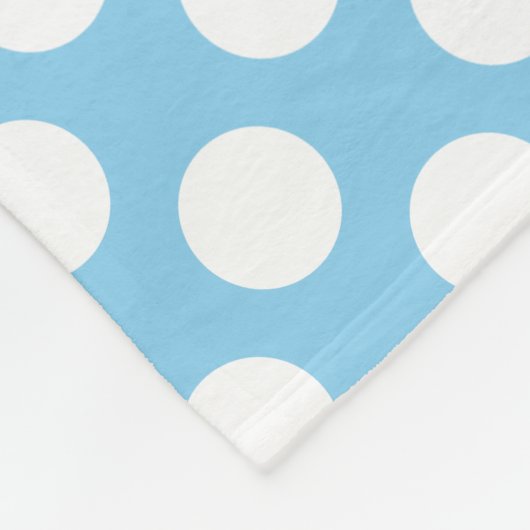 White on Baby Blue Large Size Polka Dots Fleecedecke (Ecke)