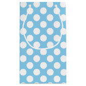 White on Baby Blue Large Size Polka Dots Kleine Geschenktüte (Rückseite)