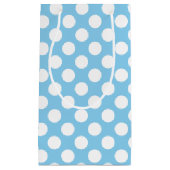White on Baby Blue Large Size Polka Dots Kleine Geschenktüte (Vorderseite)