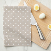 White On Beige Polka Dots Pattern With Custom Name Geschirrtuch (Viertel Falte)