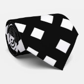 White on Black Diamond Design Krawatte (Gerollt)
