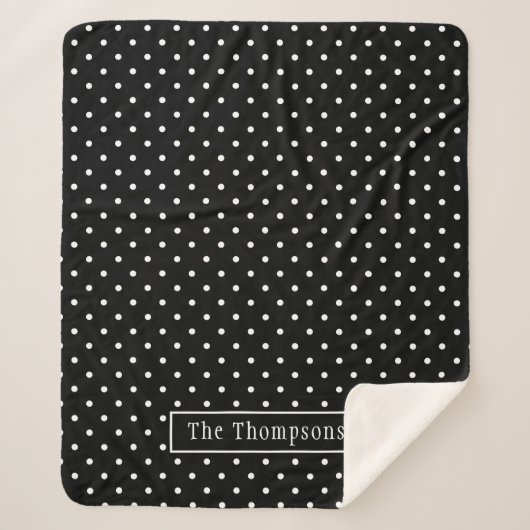 White On Black Polka Dots Pattern With Custom Name Sherpadecke (Vorderseite)