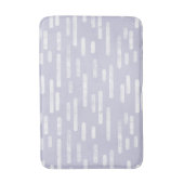 White on Dusty Lila Rounded Lines Pattern Badematte (Vorderseite Vertikal)