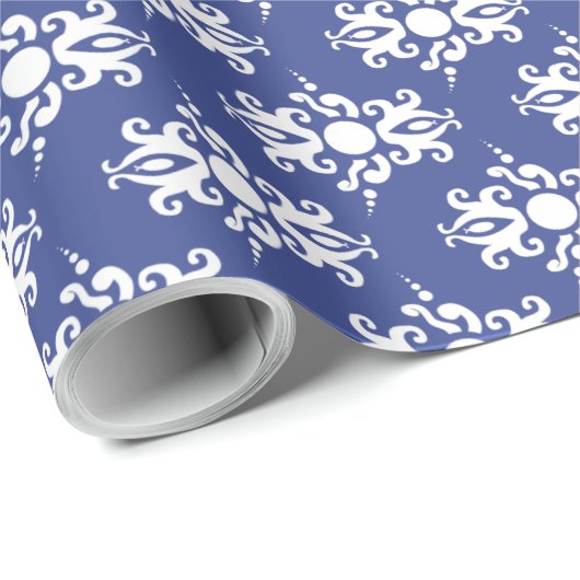 White on Navy Blue Damask v2 Geschenkpapier (Rolleneckpunkt)