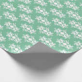 White on Soft Emerald Green Damask v2 Geschenkpapier (Ecke)