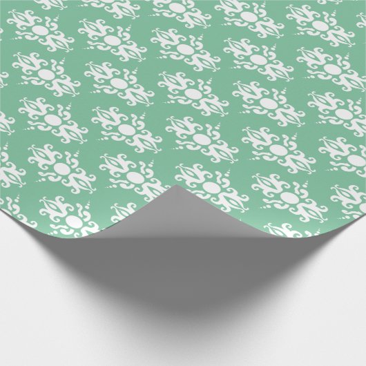 White on Soft Emerald Green Damask v2 Geschenkpapier (Ecke)