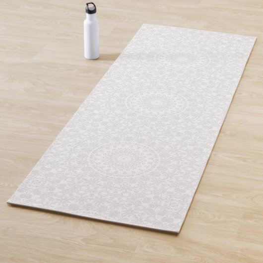 White on White Minimal Mandala Muster Yogamatte (Beispiel)