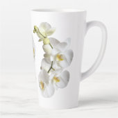 White Orchids Name Template Elegantes Geschenk Lat Milchtasse (Rechts)
