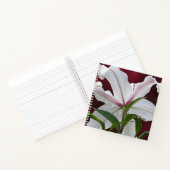 White Oriental Lily Bloom Floral Notizblock (Innenseite)