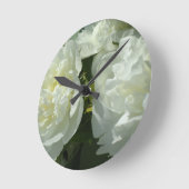 White Peonies Runde Wanduhr (Winkel)