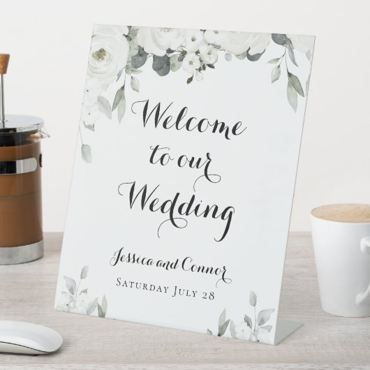 White Peony Greenerity Wedding Custom Welcome Sign Sockelschild (In Situ)