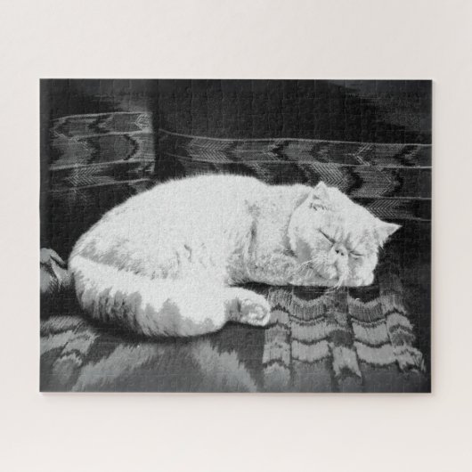 White Persian Sleeping Cat Puzzle (Horizontal)