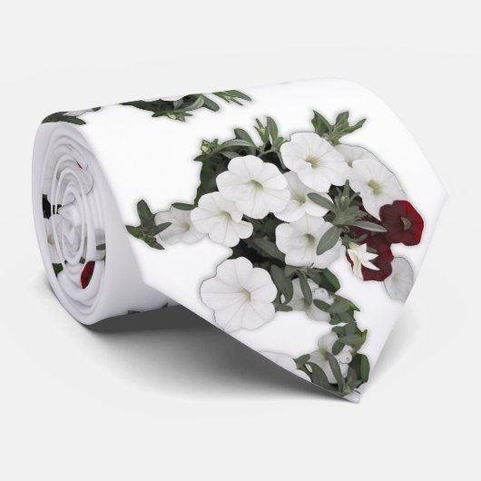 White Petunia Krawatte (Gerollt)