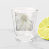White Poinsettia Elegante Weihnachtsfeiertage Schnapsglas (Rückseite)