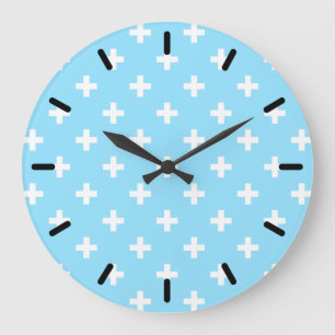 White polka crosses on baby blue große wanduhr