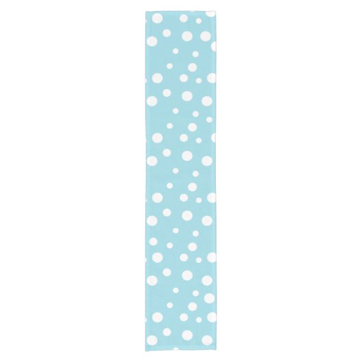 White Polka Dots auf Baby Blue Kurzer Tischläufer (Vorderseite)