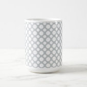 White Polka Dots auf Gray Coffee Tasse (Mittel)