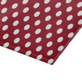 White Polka Dots on Crimson Red Schneidebrett (Ecke)