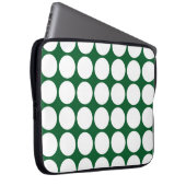 White Polka Dots on Green Laptopschutzhülle (Vorne Rechts)