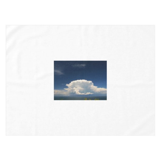 White Puffy Cloud Tischdecke (Vorderseite (Horizontal))