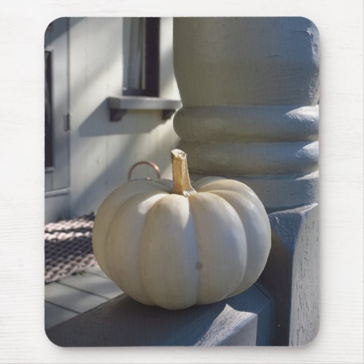 White Pumpkin auf dem Rail - Martha's Vineyard Mousepad (Vorne)