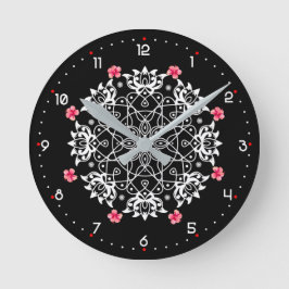 White Rangoli mit Hibiskus Runde Wanduhr