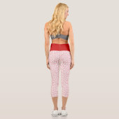White & Red Christmas Polka Dot Pattern Capri Leggings (Rückseite)
