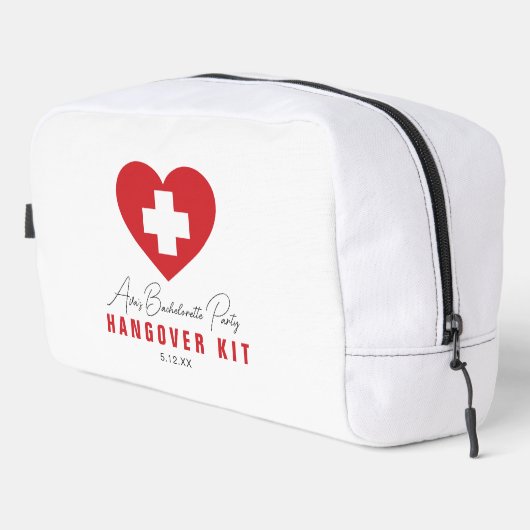 White Red Heart Bachelorette Hangover Kit Waschbeutel (Rechte Ecke)