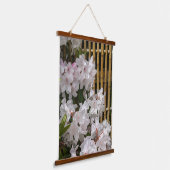 White Rhododendron Blooms und Bamboo Floral Wandteppich Mit Holzrahmen (Gewinkelt)