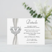 White Ribbon Silver Swans Hochzeitsdetails Begleitkarte (Stehend Vorderseite)