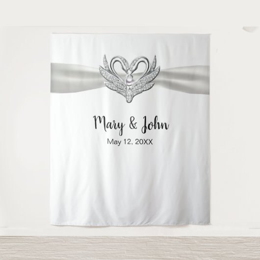 White Ribbon Silver Swans Hochzeitskugel Wandteppich (Vorderseite)