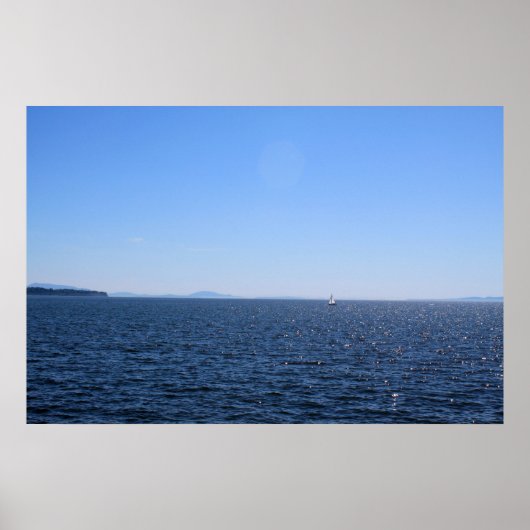 White Rock Beach, BC, Kanada. Meer, Himmel und Boo Poster (Vorne)