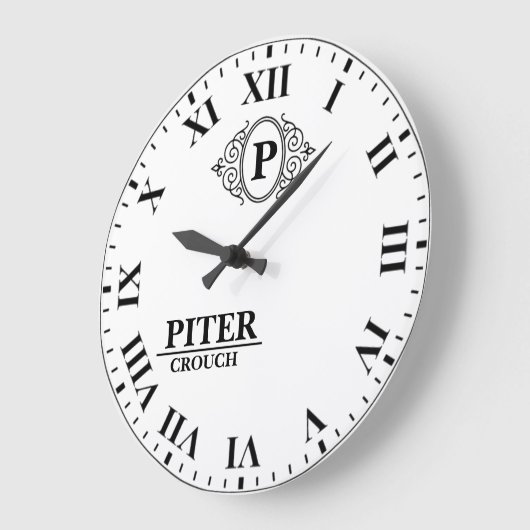 White Roman Numerals  Monogram Classic Luxury Große Wanduhr (Winkel)
