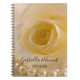 White Rose and Pearls Wedls Guest Book Notizblock
