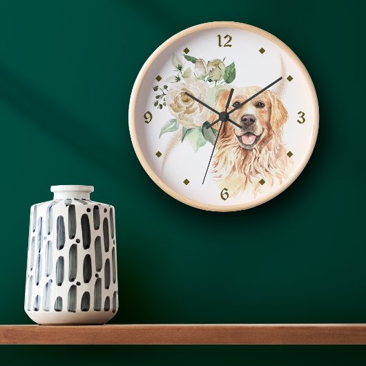 White Rose Bouquet Golden Retriever Dog Runde Wanduhr