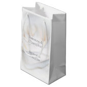 White Rose Design Wedding Kleine Geschenktüte (Rückseite Schrägansicht)